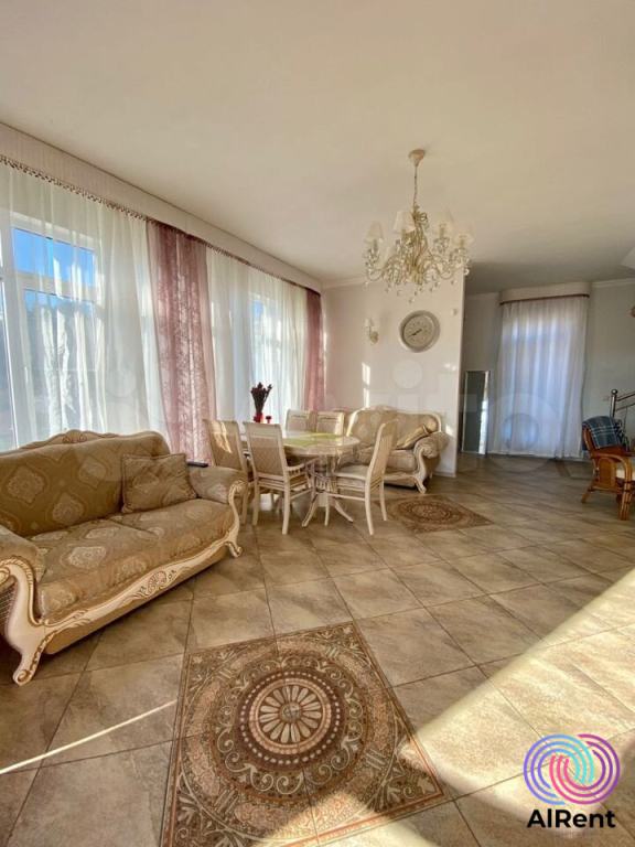 Дом 160 м² на участке 6 сот.