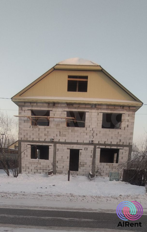 Дом 320 м² на участке 4 сот.